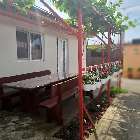 Casa Eliandrei * ドウア・マ