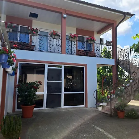 Casa Eliandrei بيت ضيافة *